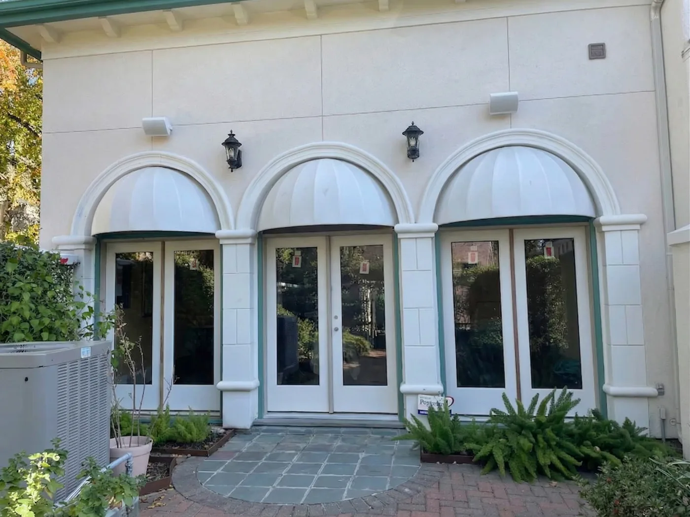 COMMERCIAL INSTALLATION